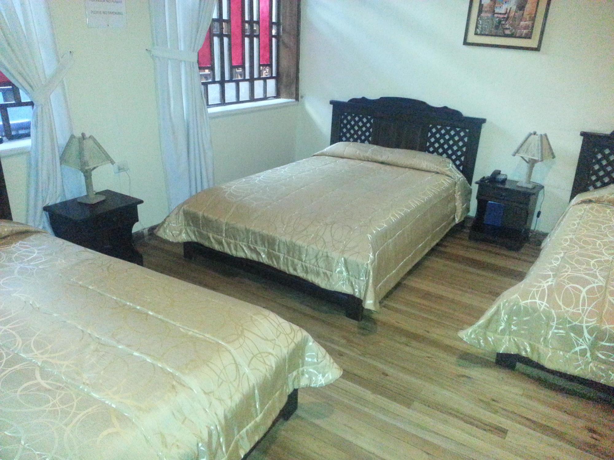 Hotel Majestic 1 Κουένκα Εξωτερικό φωτογραφία
